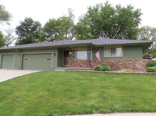 5204 Wellington Ct, Sioux City, IA 51106