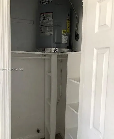 471 SW 10th St #5 — Photo 5