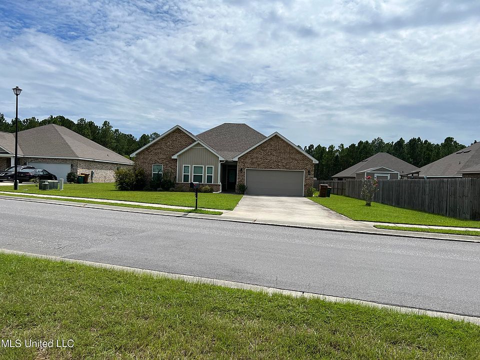 1st image of 18257 Big Leaf Dr