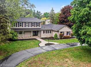 2808 Donegal Dr, Troy, MI 48098