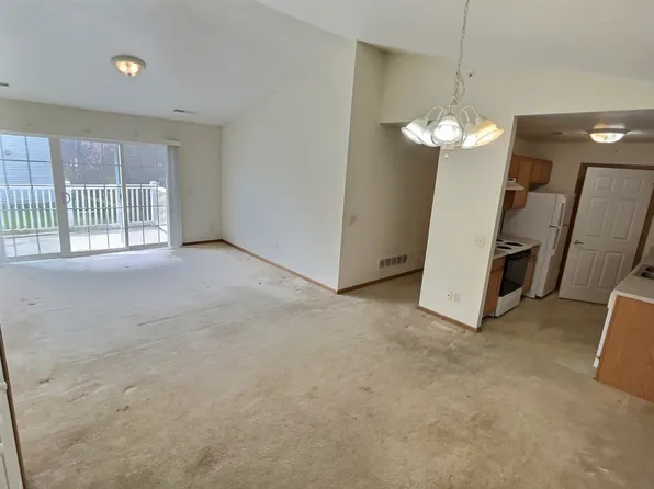 Amherst Ridge Apartments - 323, 323 Gail Ave NE, Massillon, OH 44646