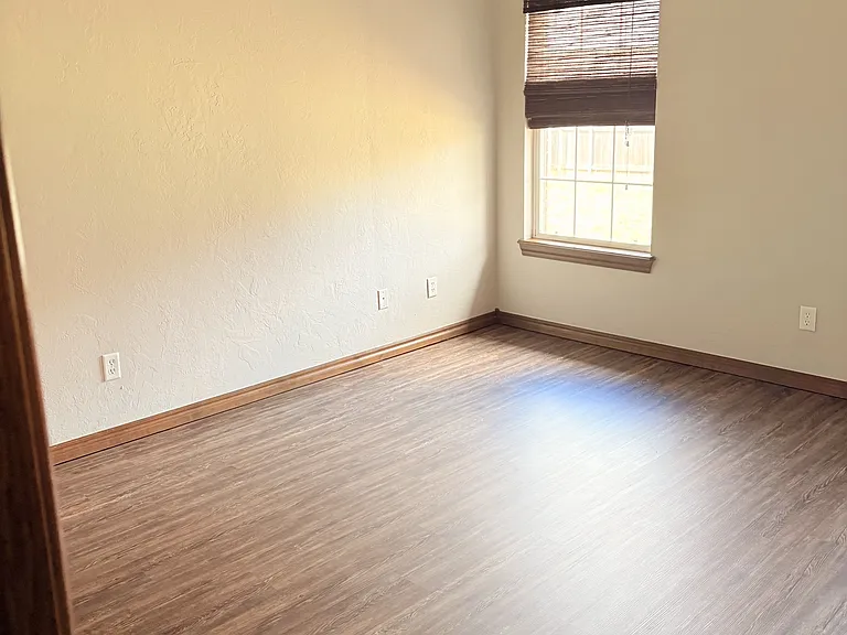 1209 Alma Dr — Photo 14