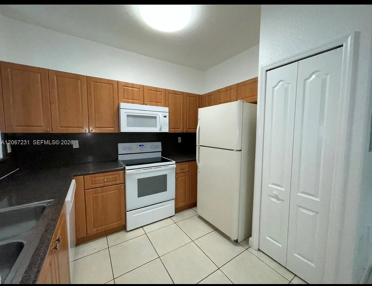 3 bed, 1166 sqft, $2,000 — Photo 1