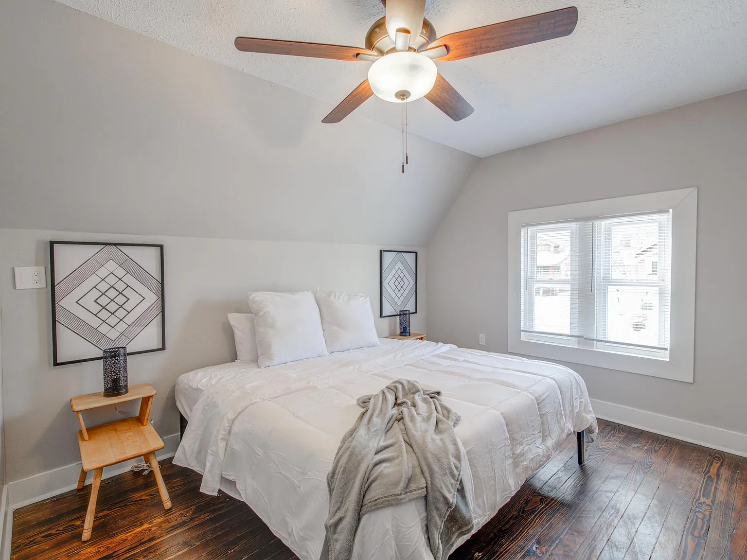3 bed, 1357 sqft, $2,600 — Photo 4