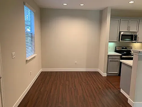 1x1/729sf: Dining Room