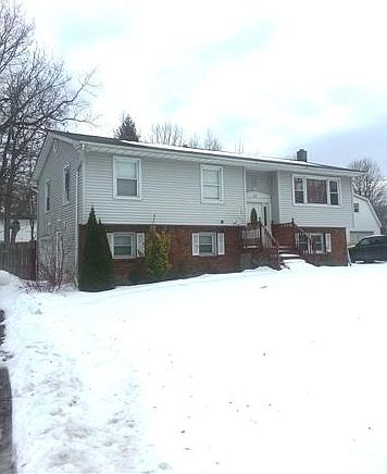 2nd image of 106 Blumel Rd