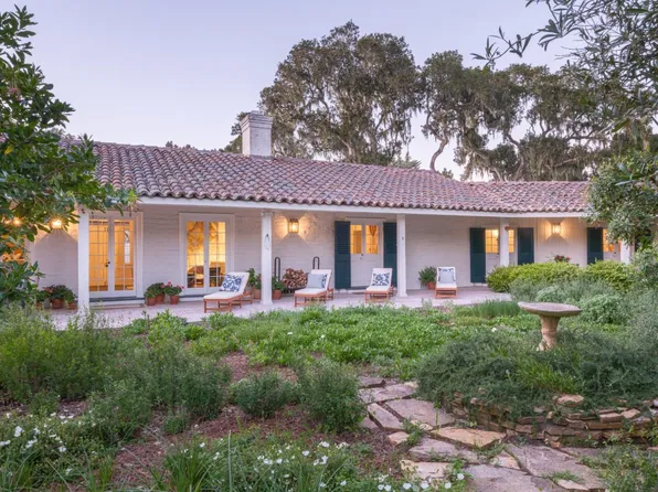 150 Littlefield Rd, Monterey, CA 93940