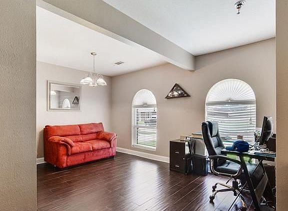 5th image of 3513 Karen Dr