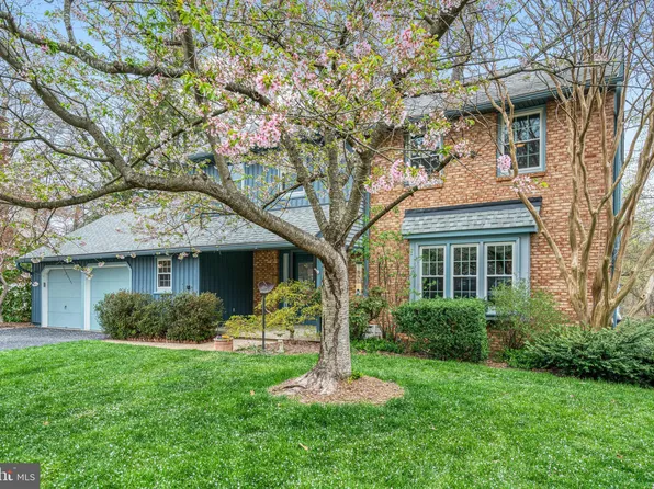 8418 Sweet Pine Ct, Springfield, VA 22153