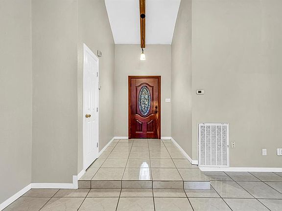 4th image of 12742 Corning Drive