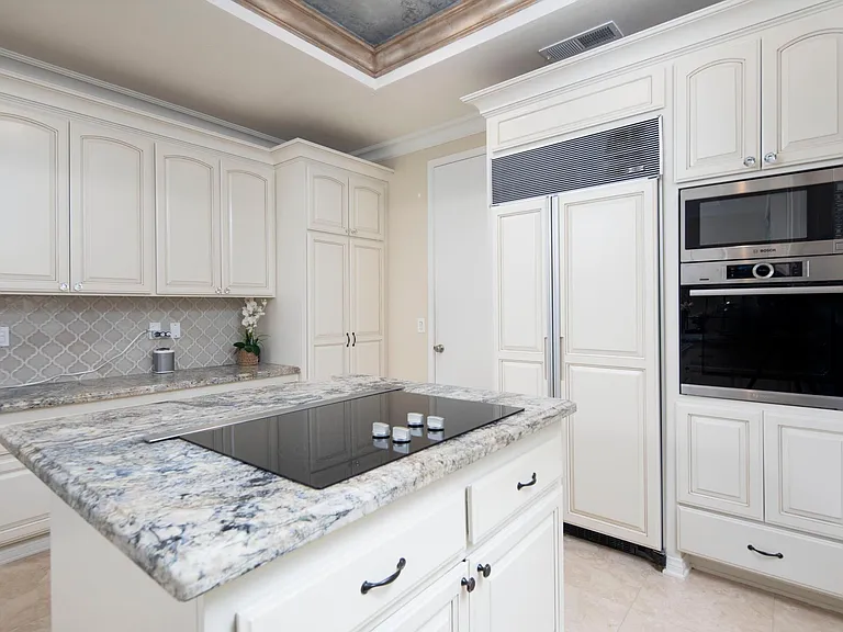 Immaculate kitchen area