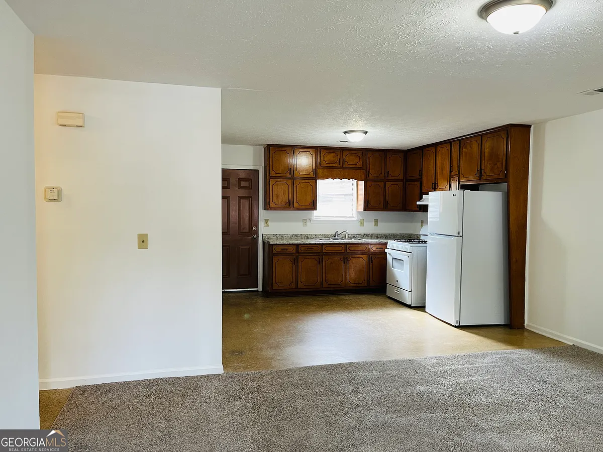 Building Photo - 814 E Tinsley St #814