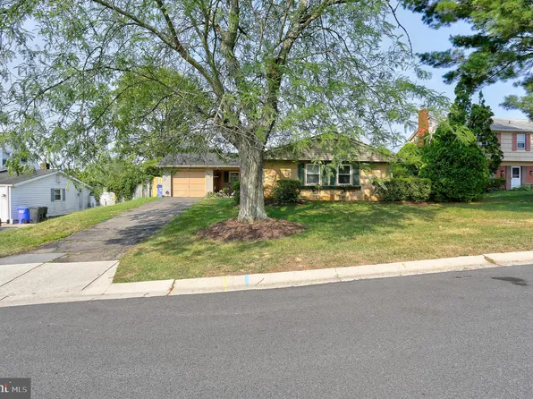 1108 Pennypacker Ln, Bowie, MD 20716