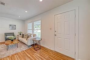 3rd image of 1506 1st Ave N