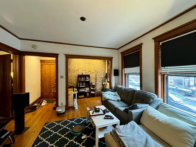 900 W Fletcher St #2 — Photo 5