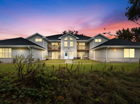 6155 South Creekside DRIVE #3, Cudahy, WI 53110