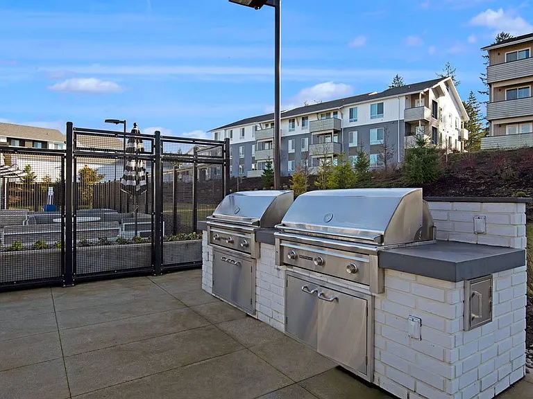 Martingale Apartments — Photo 10
