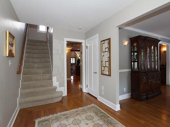2nd image of 3094 Victoria Ave