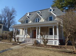32 N Prospect St #1, Amherst, MA 01002