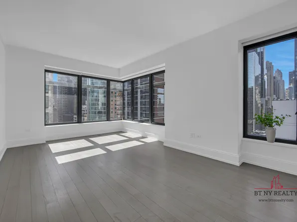 301 East 50th Street image 1 of 14