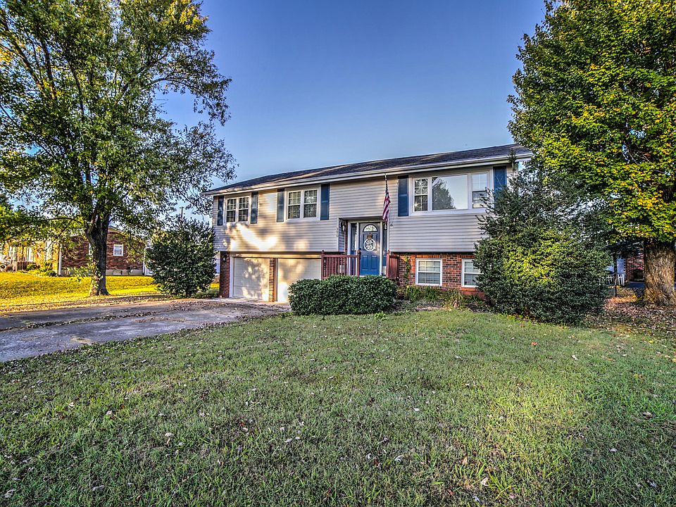 1st image of 390 Tollview Dr