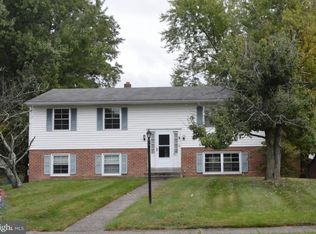 1412 Ivy Ln, North Wales, PA 19454