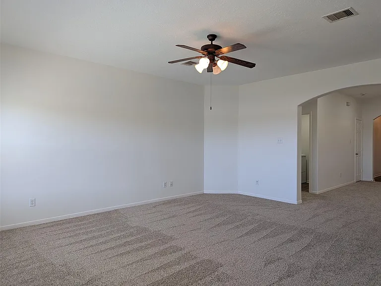 5618 Savannah Woods Ln — Photo 32