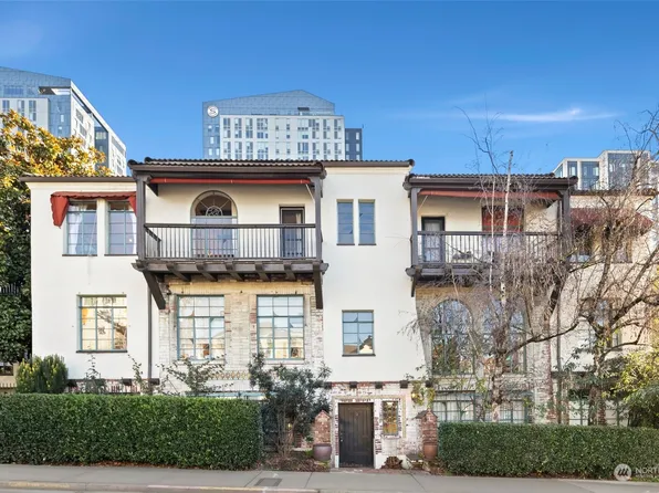 4200 11th Avenue NE #16, Seattle, WA 98105