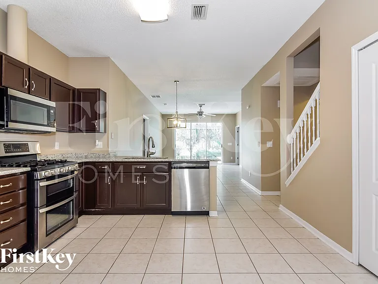 10424 Beneva Dr — Photo 5