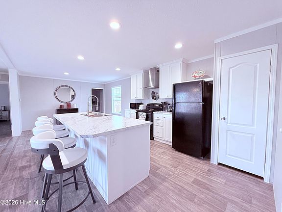 3rd image of 127 Wildflower Way