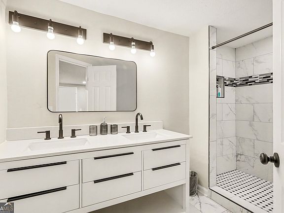 5th image of 3779 Bakers Ferry Rd SW