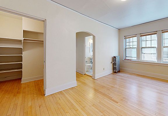 5th image of 1026 E Pleasant St APT 205