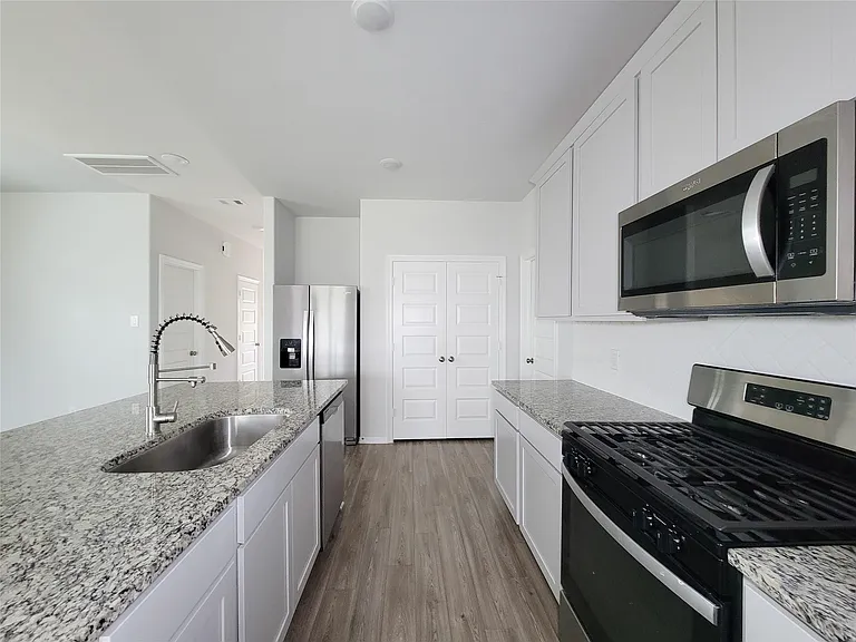 23330 Kinsfolk Dr — Photo 14