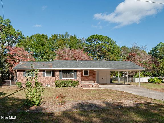 2nd image of 805 Myrtle Drive