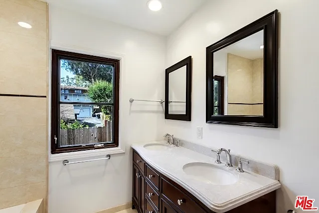1420 Ashland Ave — Photo 15