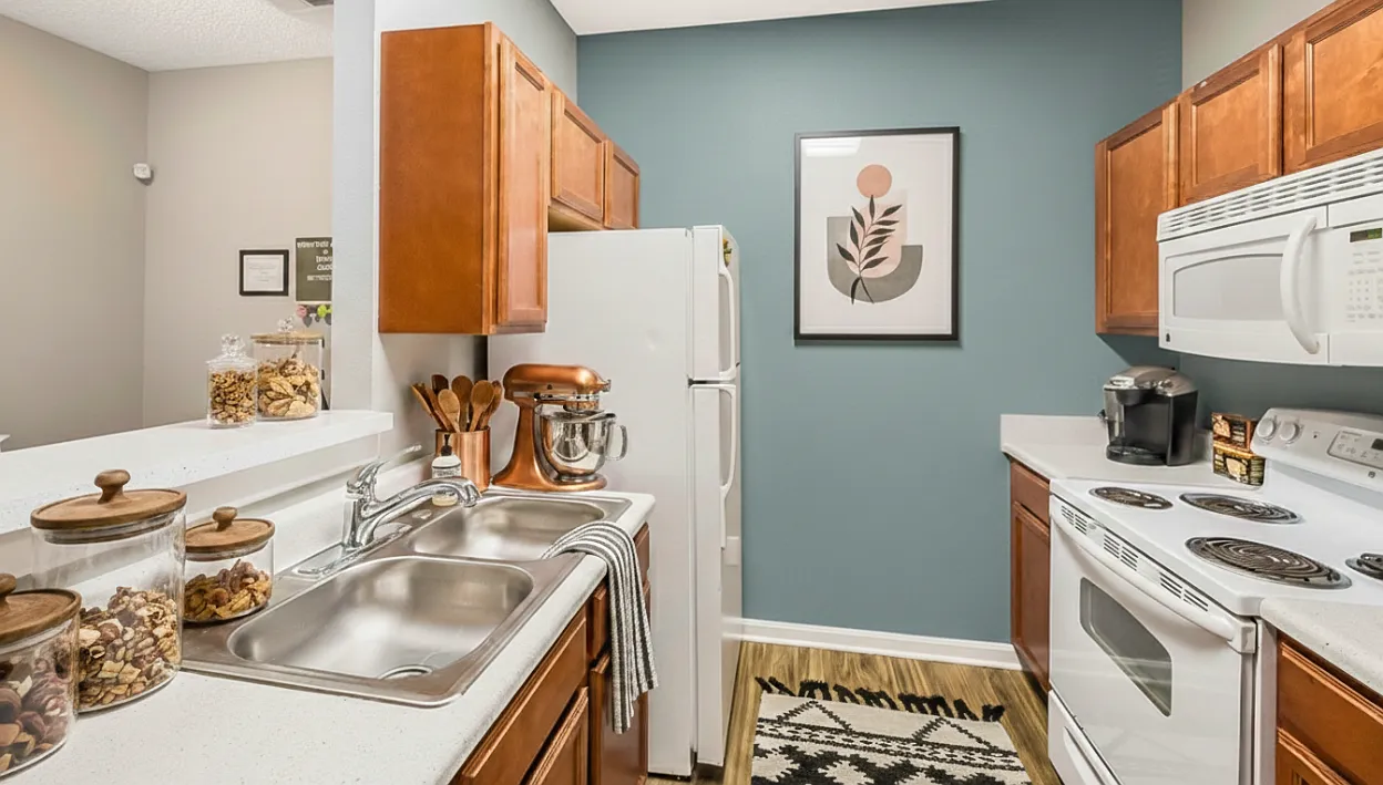2 bed, 884 sqft, $1,195 — Photo 2
