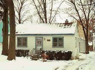 32 Ridgeland Ave, Fox Lake, IL 60020