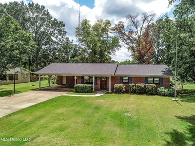 208 Bruce St, Batesville, MS, 38606