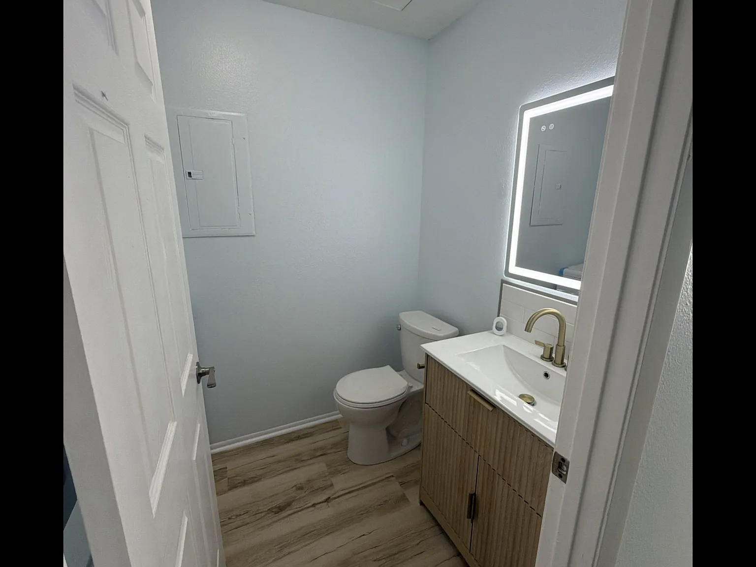 2 bed, 1.5 bath, 1000 sqft, $1,500 — Photo 2