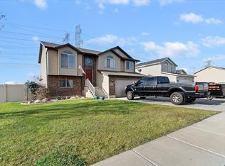 5999 S 3200 W, Roy, UT 84067