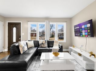 424 W Avery St, Elmhurst, IL 60126