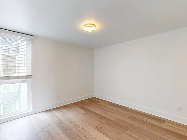 2355 Scott St #10 — Photo 17