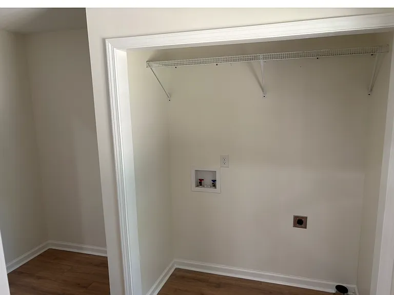 4728 Holbird Dr — Photo 13