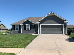 512 E Cheyenne St, Gardner, KS 66030