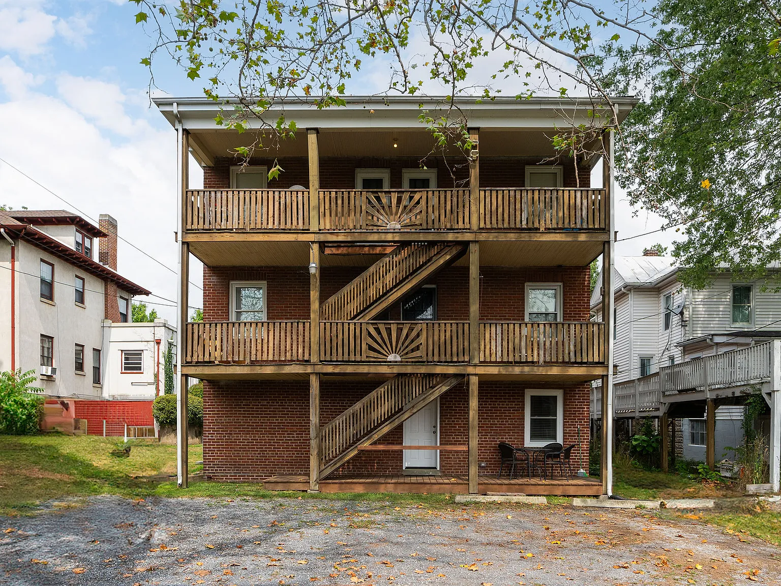 2 bed, 1100 sqft, $1,250 — Photo 3