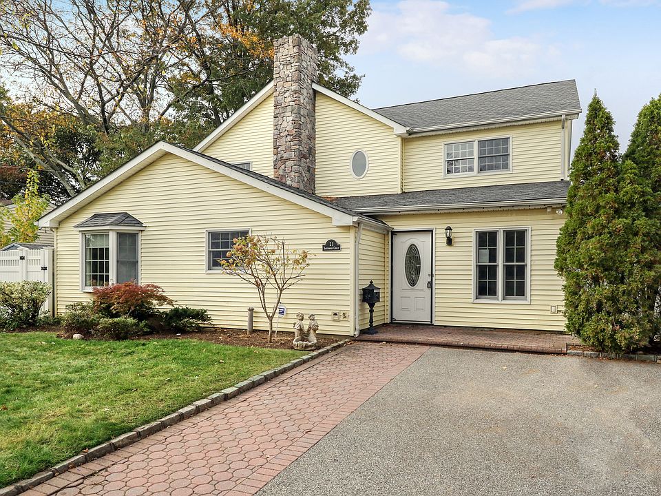 1st image of 31 Southwood Cir