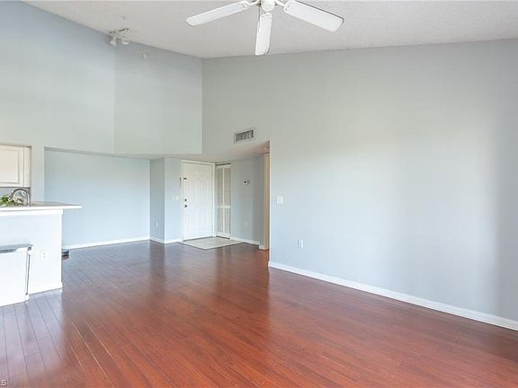 5th image of 1205 Wildwood Lakes BLVD #5-303