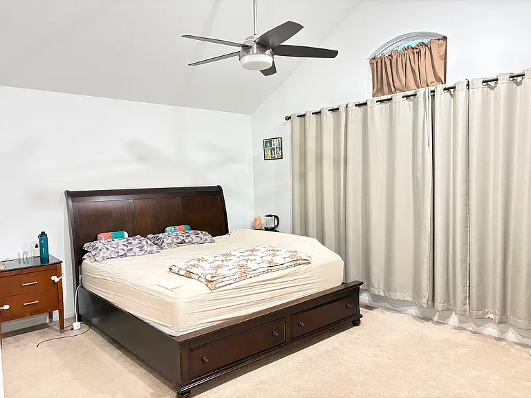 1255 Dunbarton Dr — Photo 2