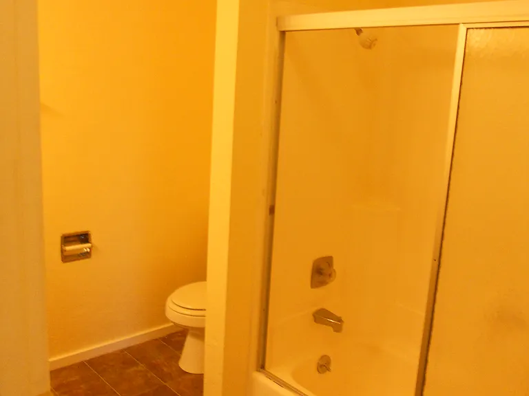 1637 Ferry St #5 — Photo 12