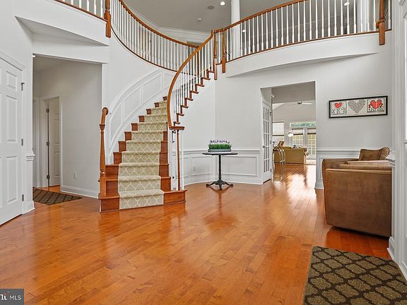 5th image of 43 Iron Hill Way